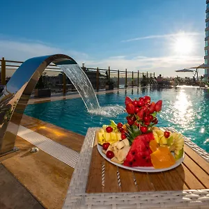Ramada By Wyndham Pera Taksim Отель